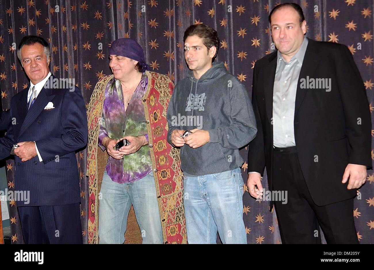 May 7, 2002 K46258AR.CINGULAR AND HBO TEAM UP TO INTRODUCE A PHONE