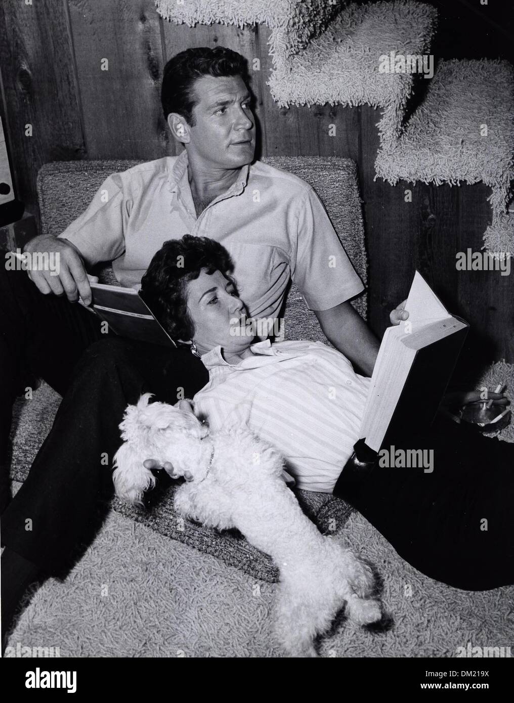 GENE BARRY with wife Betty.Supplied by Photos, inc.(Credit Image: ©  Supplied By Globe Photos, Inc/Globe Photos/ZUMAPRESS.com Stock Photo - Alamy