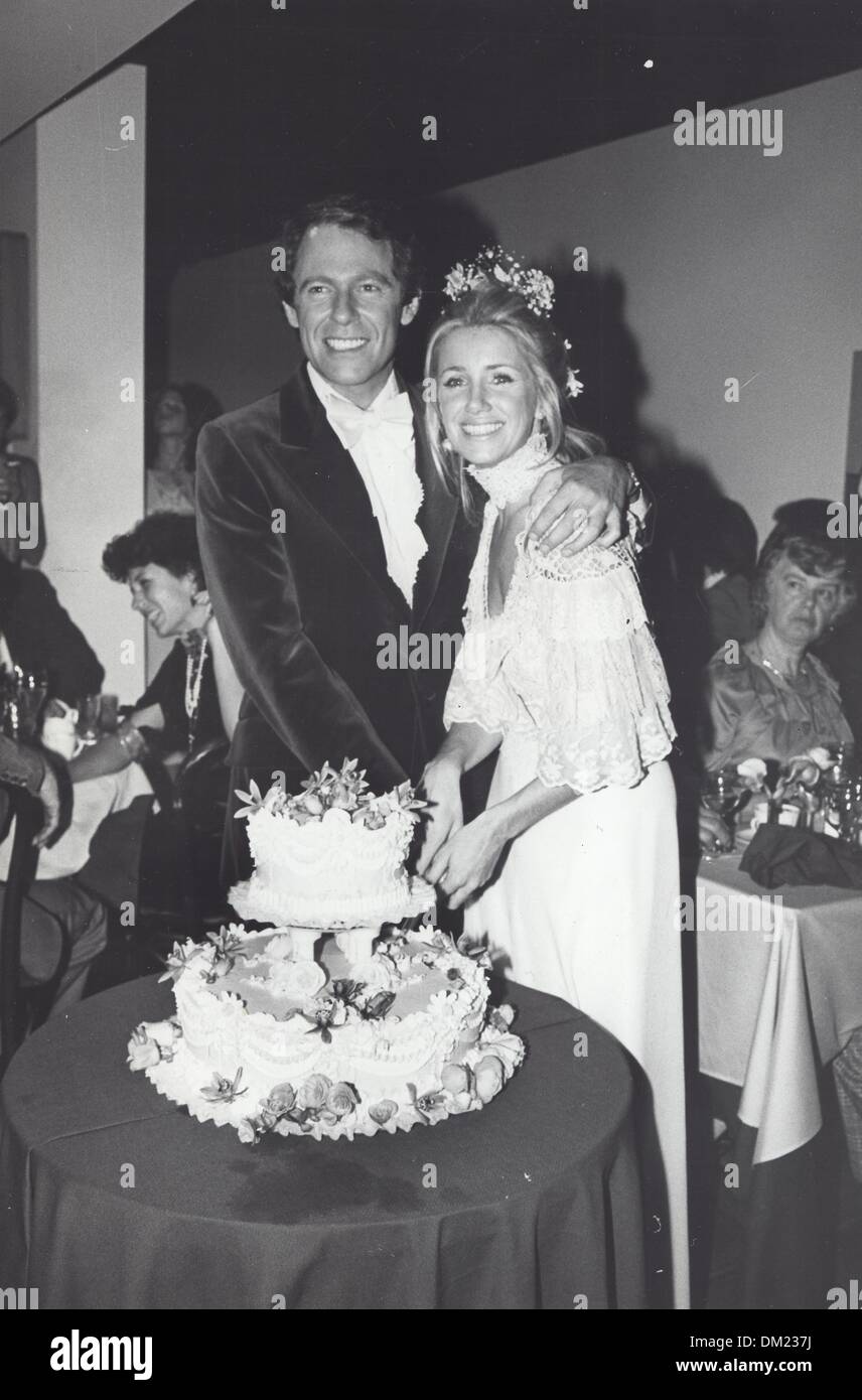 SUZANNE SOMERS with husband during their wedding.Supplied by Photos, inc.(Credit Image: © Supplied By Globe Photos, Inc/Globe Photos/ZUMAPRESS.com) Stock Photo