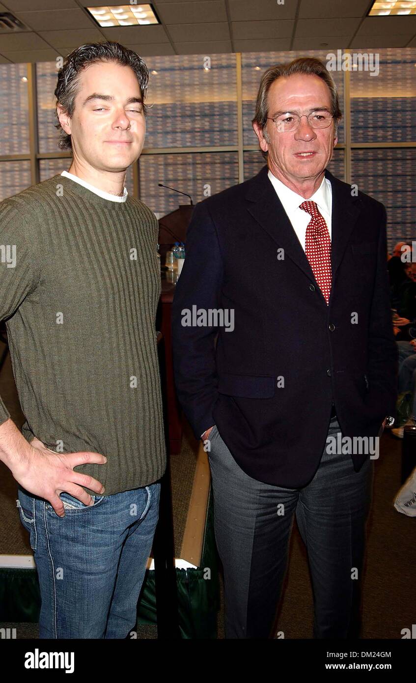June 18, 2002 - New York, NEW YORK - Tommy Lee Jones appears with composer Marco Beltrami  at Barnes & Noble Lincoln Square to discuss the soundtrack from the film  ''Three Burials of Melquiades Estrada''  Manhattan on January 2, 2006 in New York City.  .. ANDREA RENAULT ,    K46515AR(Credit Image: © Globe Photos/ZUMAPRESS.com) Stock Photo