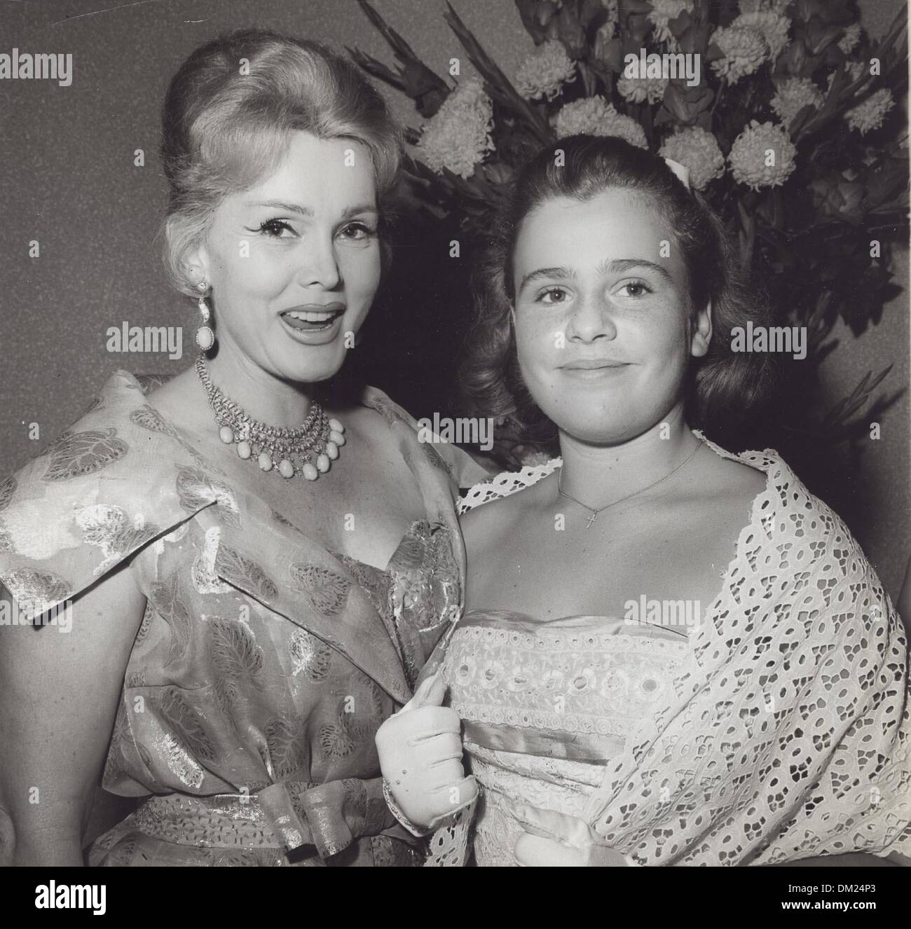 ZSA ZSA GABOR with her daughter Francesca Hilton at premiere The Story Of  Huth.Supplied by Photos, inc.(Credit Image: © Supplied By Globe Photos,  Inc/Globe Photos/ZUMAPRESS.com Stock Photo - Alamy