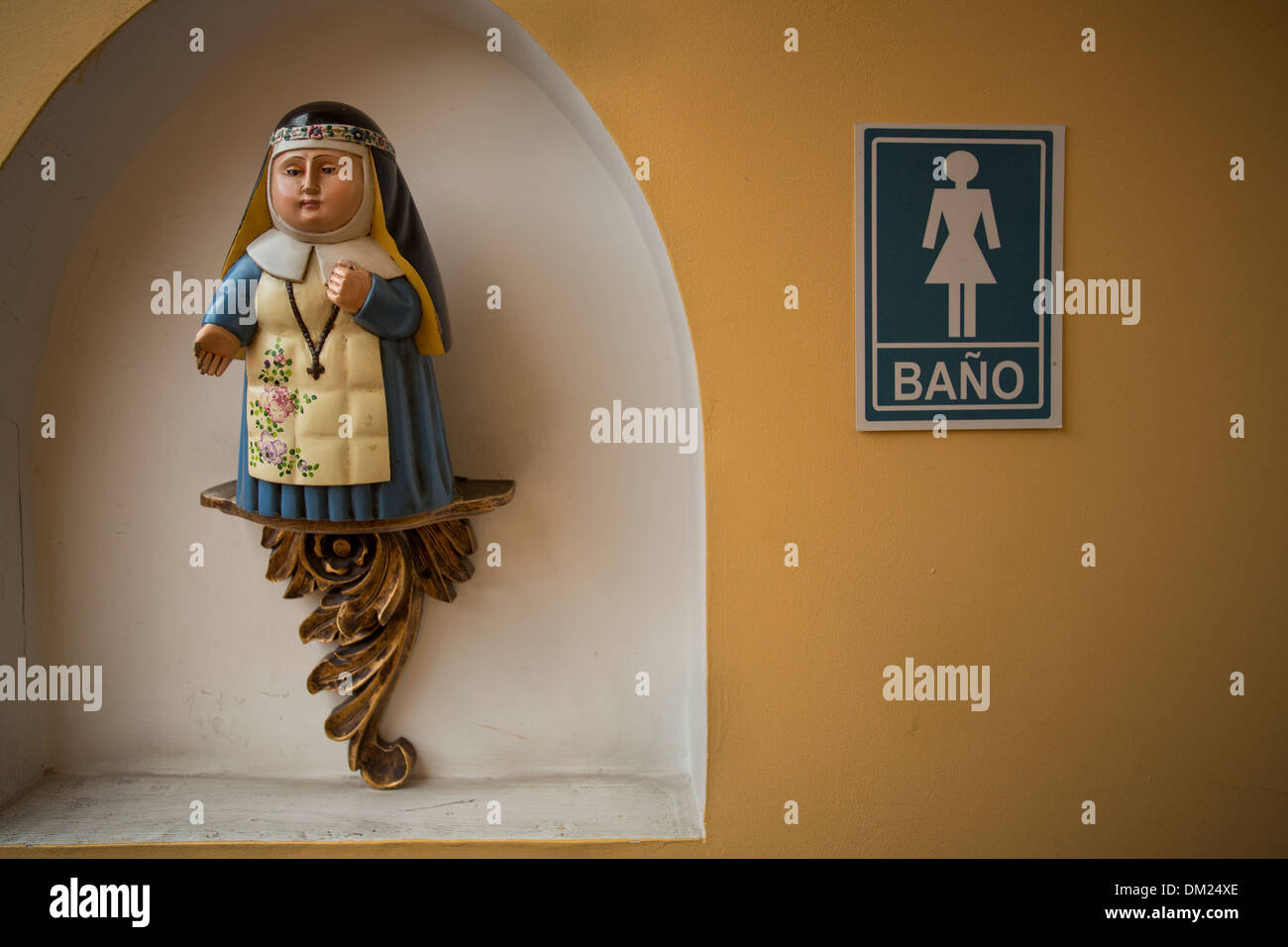 Quito, Ecuador toilet Stock Photo Alamy