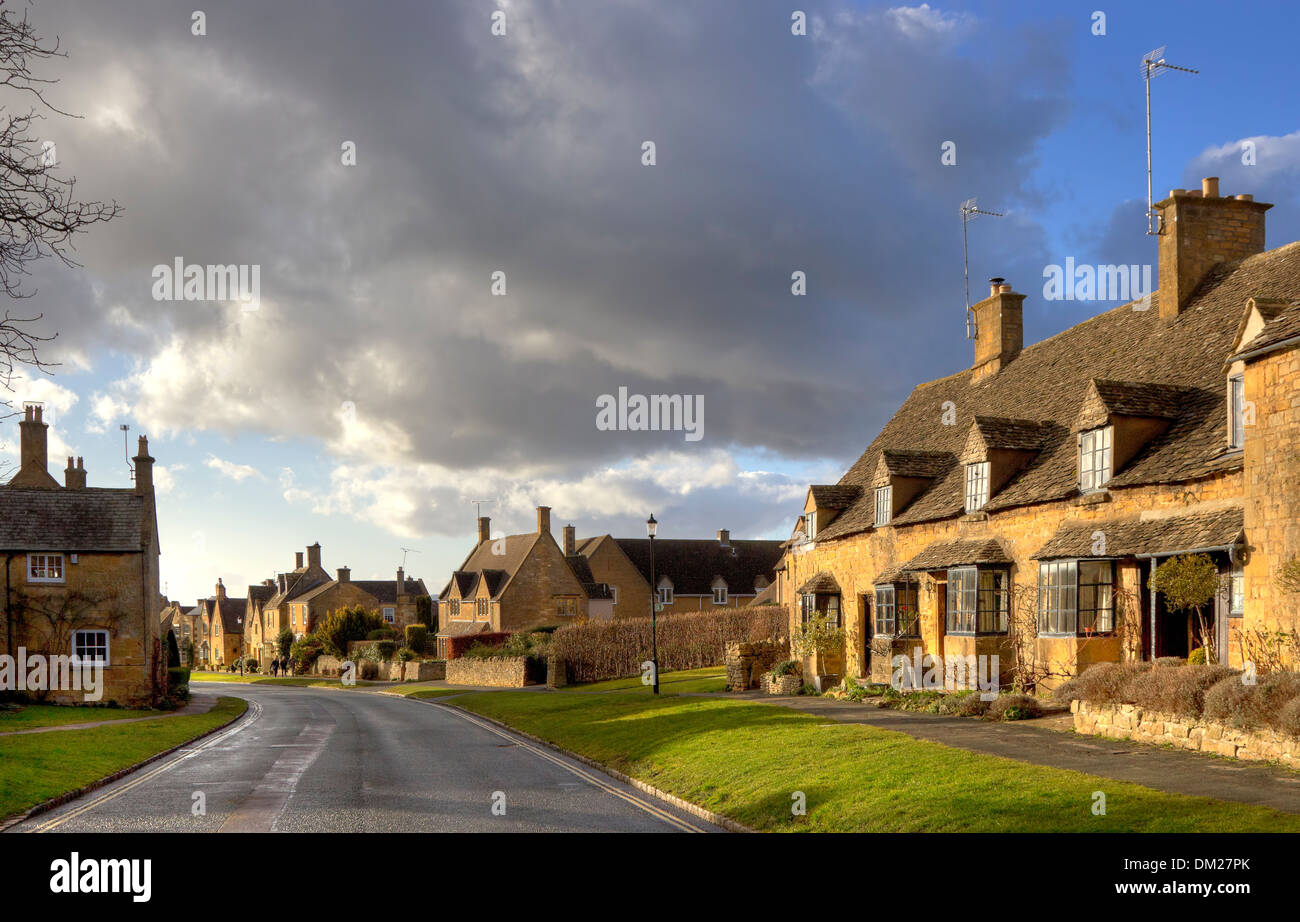 The Cotswold village of Broadway, Worcestershire, England. Stock Photo