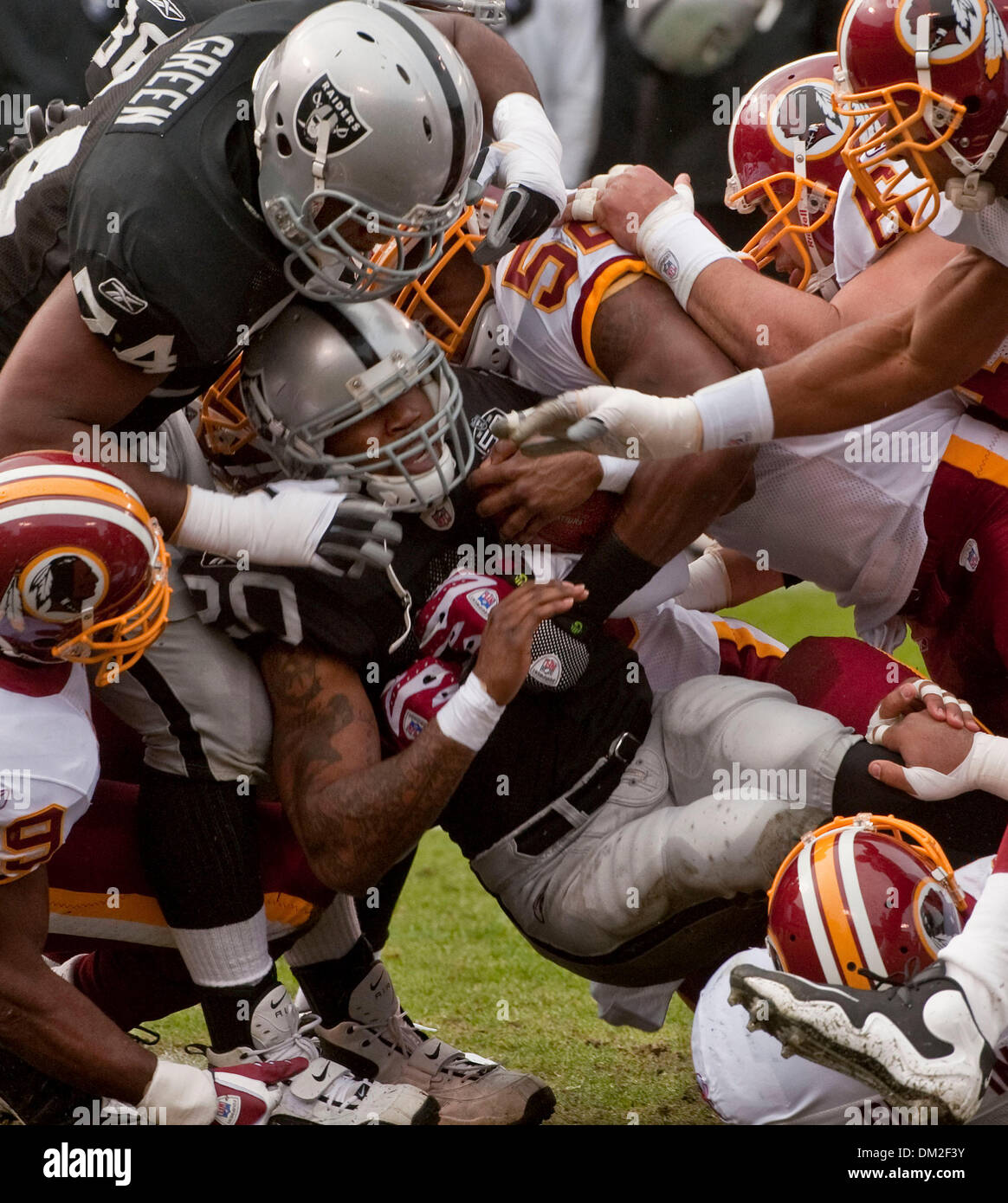 December 13, 2009; Oakland, CA, USA; Washington Redskins linebacker London  Fletcher (59) after the game against the Oakland Raiders at Oakland-Alameda  County Coliseum. Washington defeated Oakland 34-13 Stock Photo - Alamy