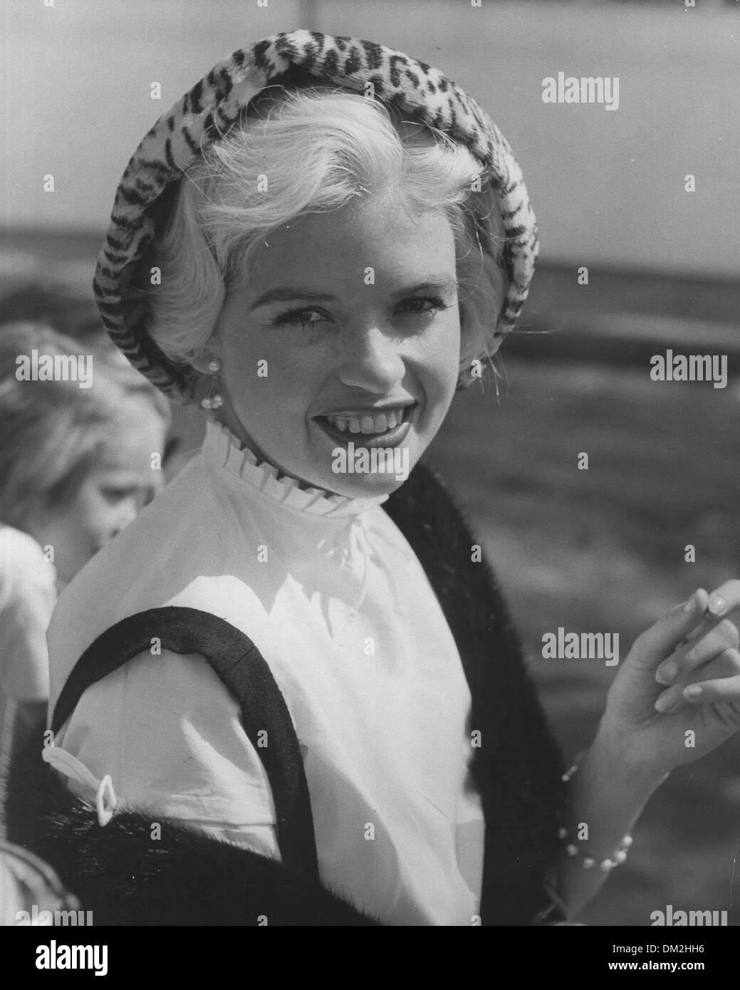 Sept 16 1958 Jayne Mansfield At The London Zoo 1958 Supplied
