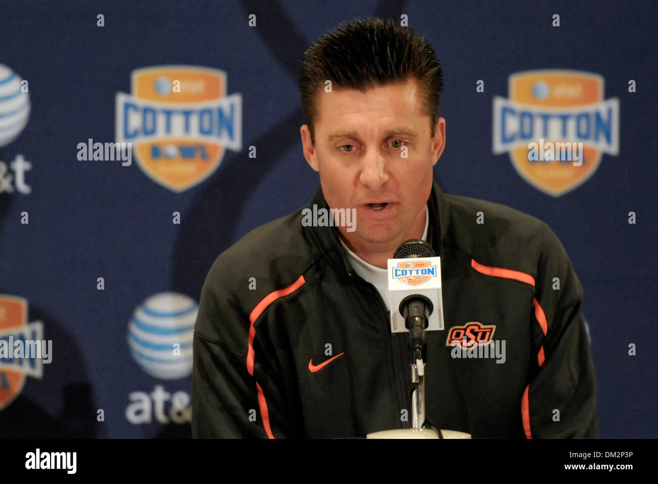 Oklahoma State Head coach Mike Gundy and Ole Miss Head Coach Houston