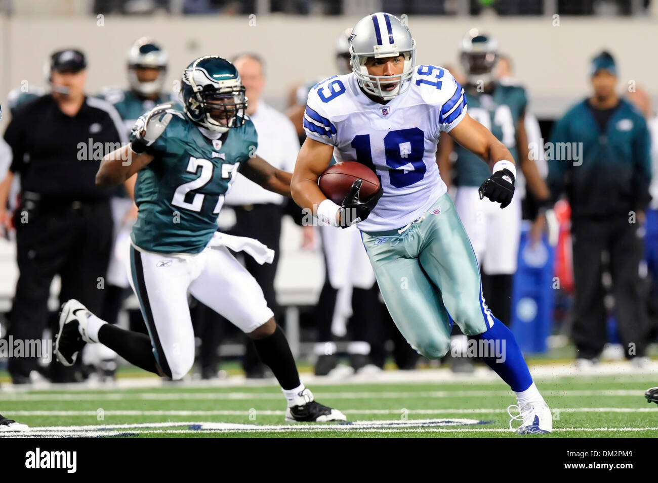 Dallas Cowboys wide receiver Miles Austin (19) runs up the middle in the NFL football game