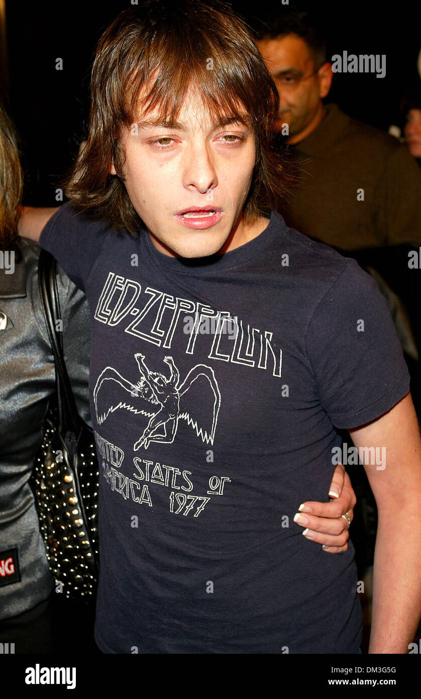 Oct. 21, 2002 - Hollywood, CALIFORNIA - EDWARD FURLONG ..K26842FB WORLD ...