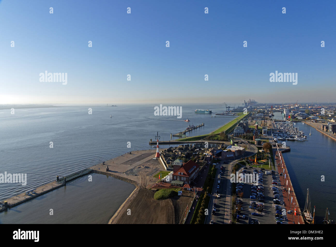 Europe Germany Bremen Bremerhaven Am Strom Weser New Harbour Port Beach Hall Zoo By The Sea Tractor Pier Bremerhaven Unterfeuer Stock Photo Alamy