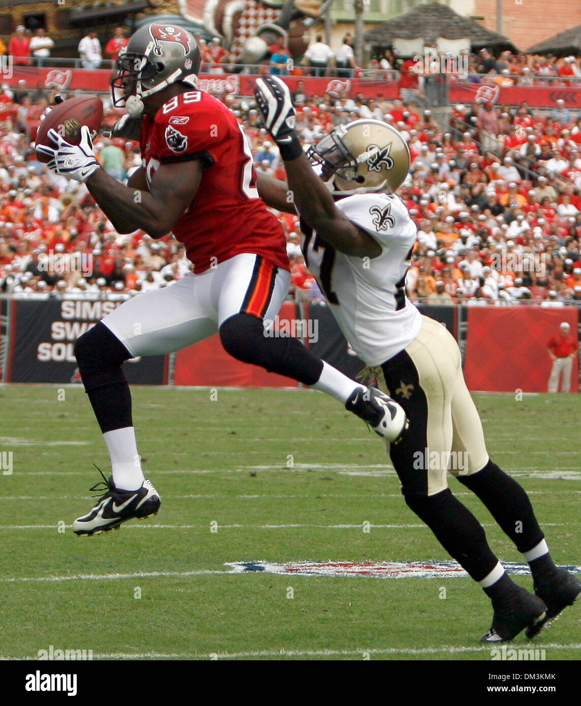 Tampa Bay Buccaneers wide receiver Antonio Bryant (89) makes a sideline  catch during the NFL football game between the New Orleans Saints and Tampa  Bay Buccaneers at Raymond James Stadium in Tampa