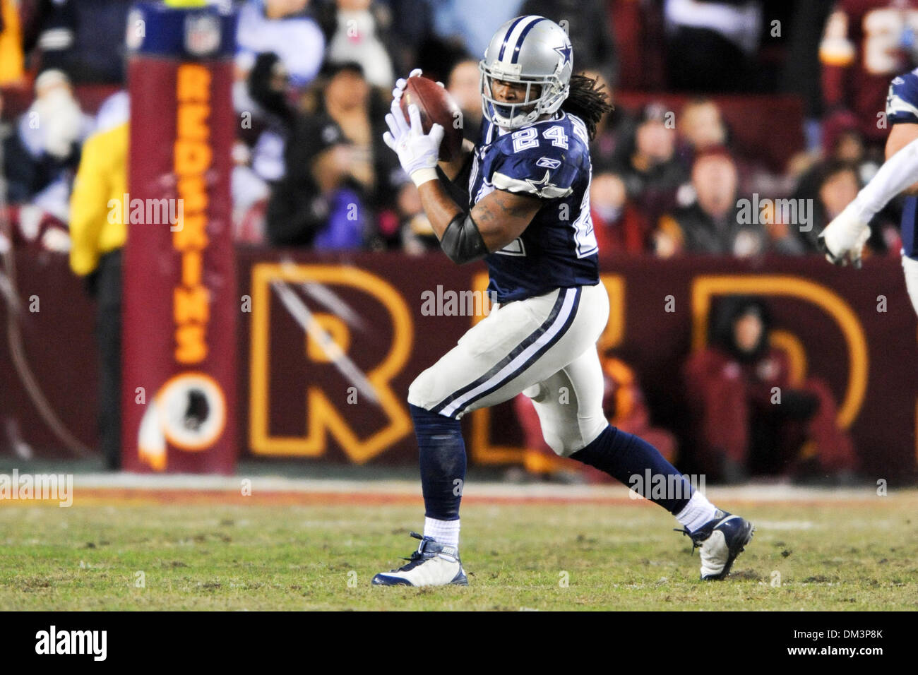 FedEx Field, Landover, Maryland. .Dallas Cowboys wide receiver Patrick  Crayton (84), in game action during NFL prime-time Sunday night football  between the Dallas Cowboys and Washington Redskins. This being the last home