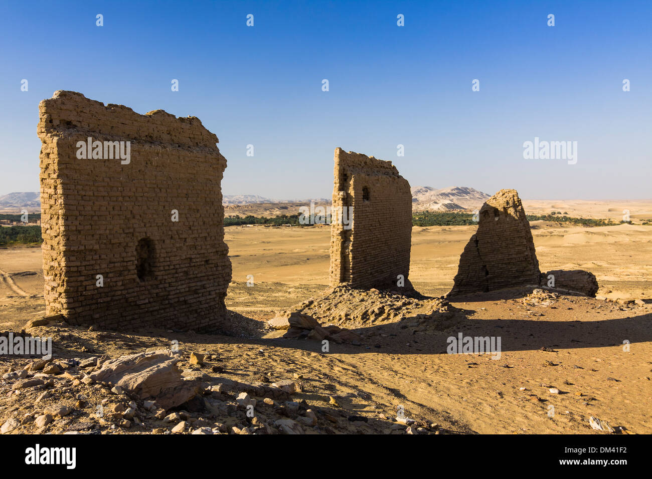 Ruins of the temple and fortress of An-Nadura at Al-Kharga, Egypt Stock Photo