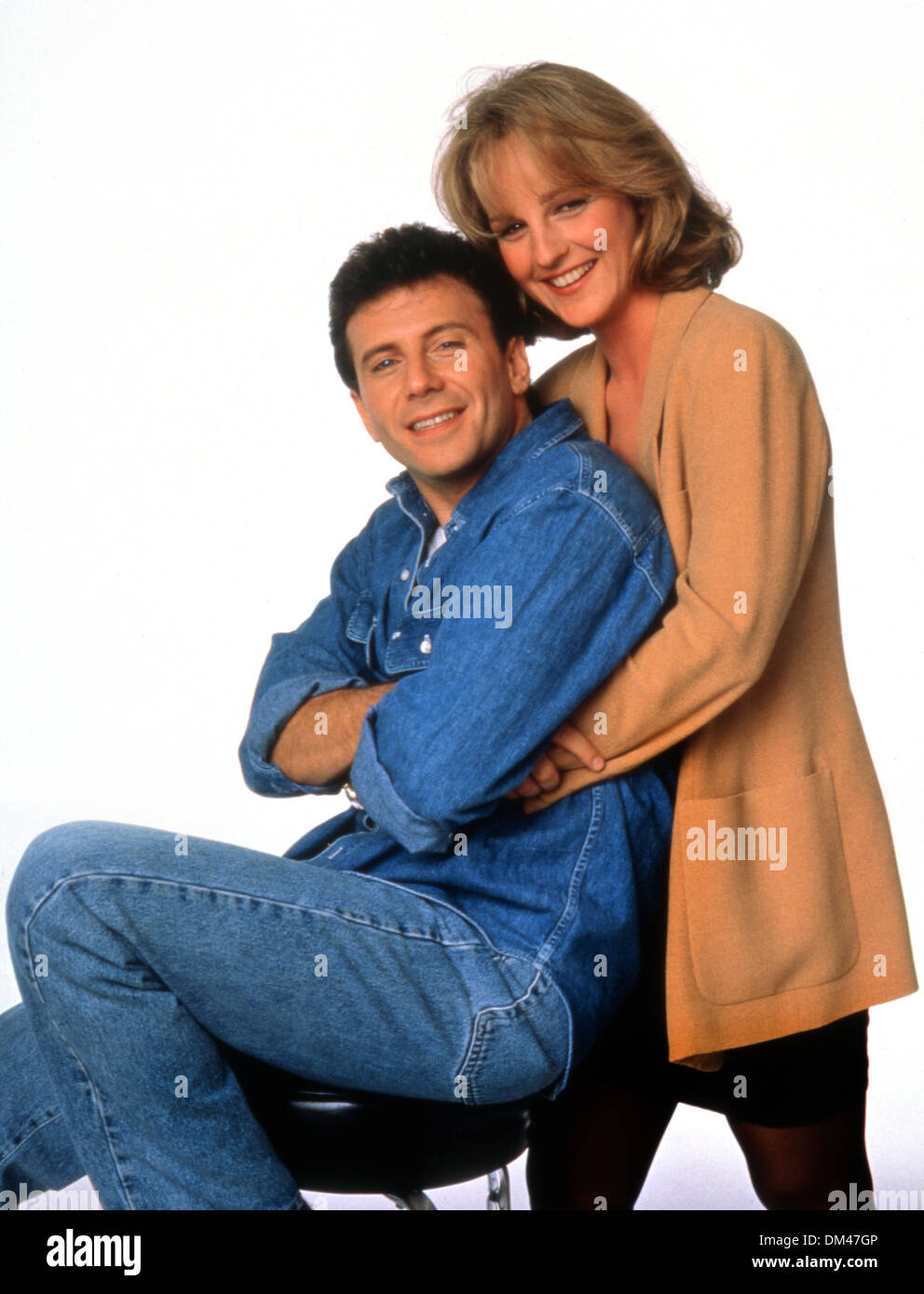 MAD ABOUT YOU (TV) PAUL REISER, HELEN HUNT MAYU 003 MOVIESTORE COLLECTION LTD Stock Photo