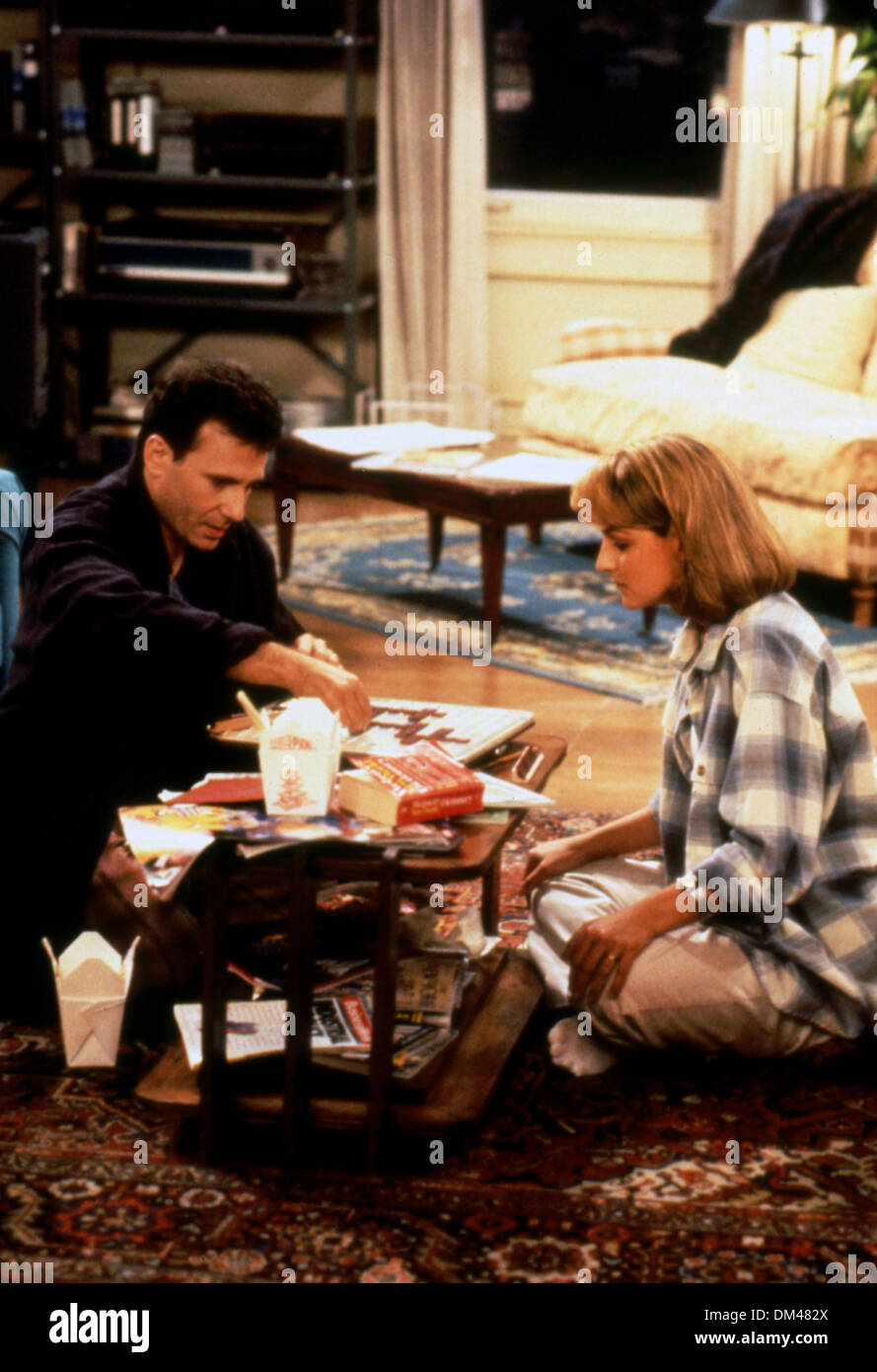 MAD ABOUT YOU (TV) PAUL REISER, HELEN HUNT, MAYU 025 MOVIESTORE