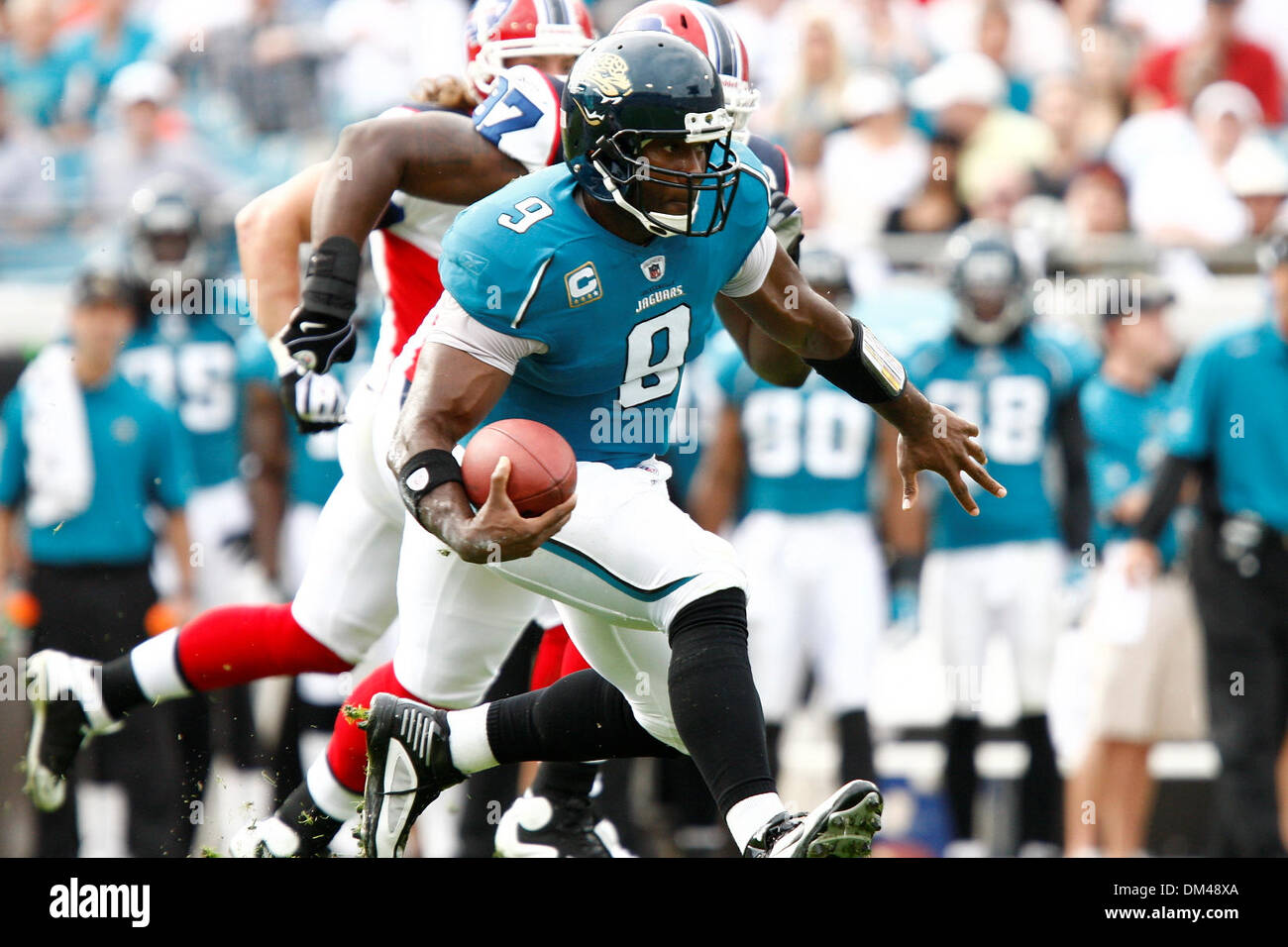 Jaguars quarterback #9 David Garrard with the ball. The Jaguars defeated  the Jets 24-22 at Giants Stadium, Rutherford, New Jersey. (Credit Image: ©  Anthony Gruppuso/Southcreek Global/ZUMApress.com Stock Photo - Alamy