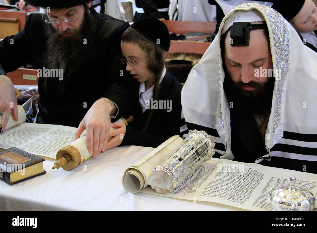Megillah reading on Purim holiday at the Synagogue of the Premishlan