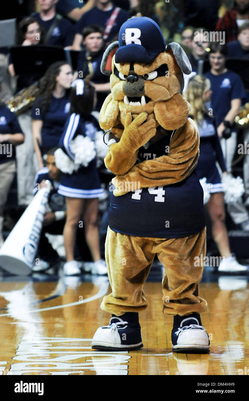 Bulldogs Gordon Hayward scores a last-second shot to win the over the  Musketeers. Butler wins 69-68 over Xavier.(20) Gordon Hayward. (Credit  Image: © Mike Taylor/Southcreek Global/ZUMApress.com Stock Photo - Alamy