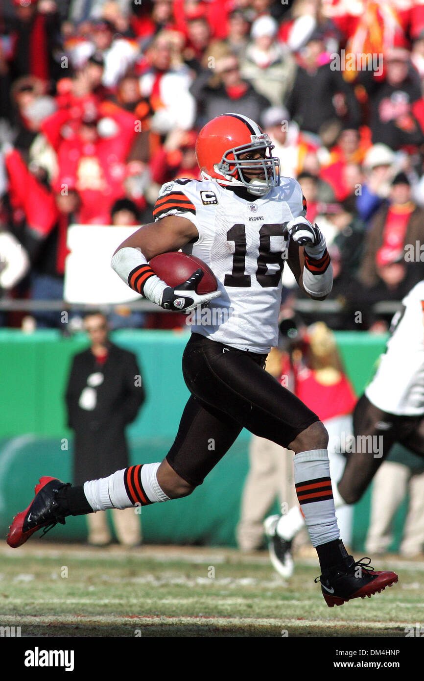 Cleveland wide receiver josh cribbs hires stock photography and images
