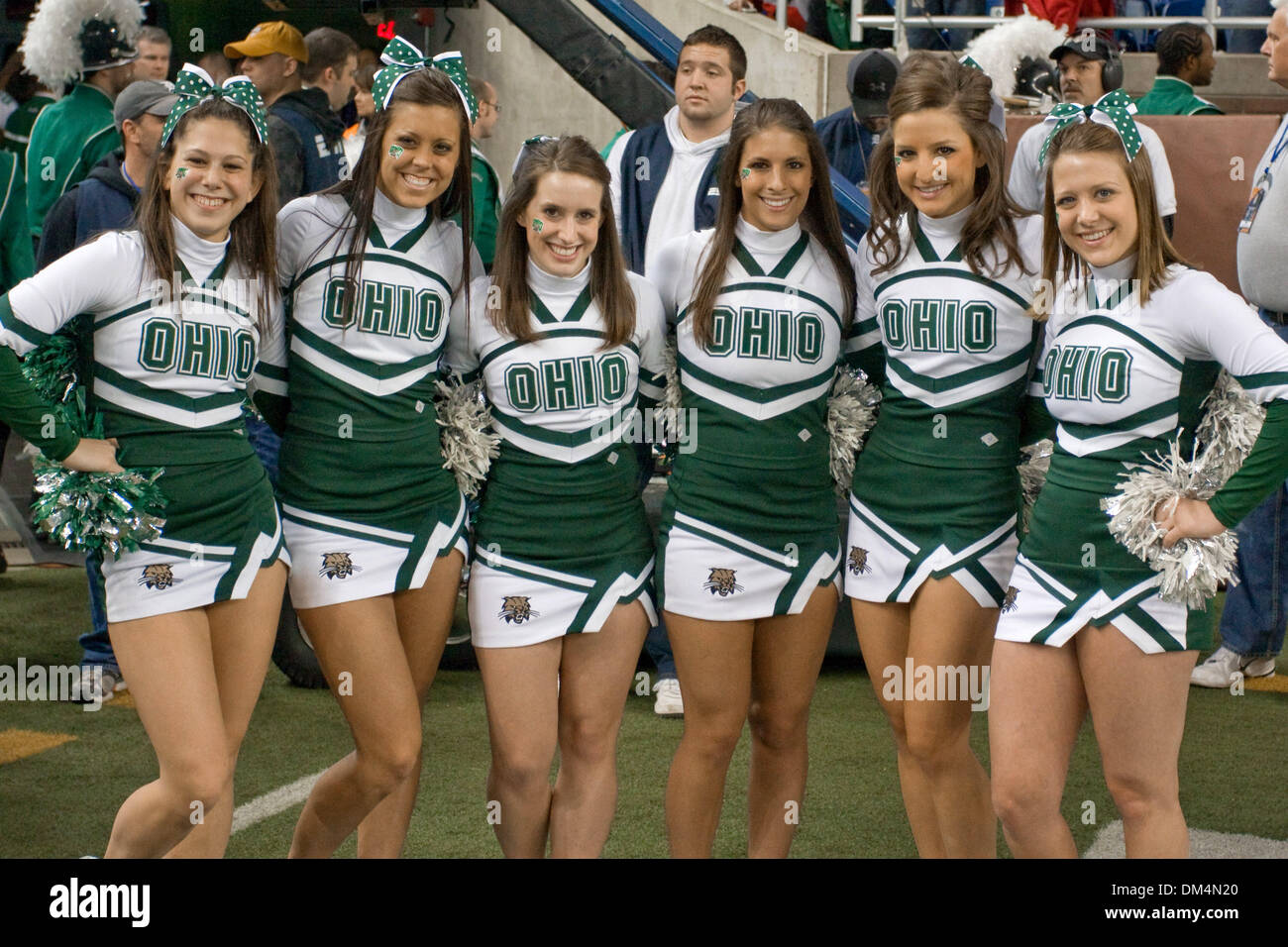 26 December 2009 Ohio Bobcats cheerleaders on the sideline during Stock Photo 64028552 Alamy