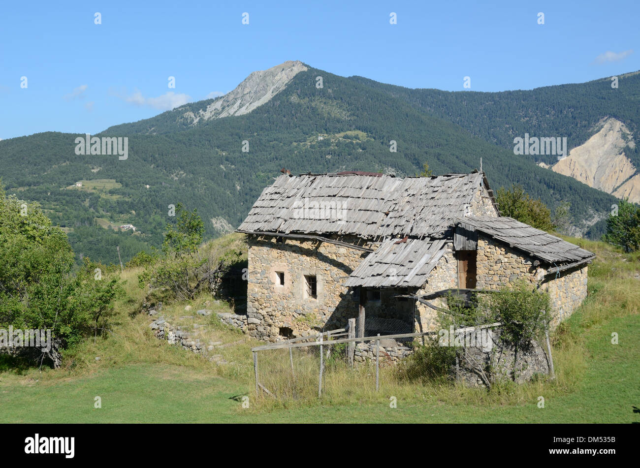 Abandoned Hill Farm or Farmhouse between Peone & Valberg in the French Alps Haut-Var Alpes-Maritimes France Stock Photo