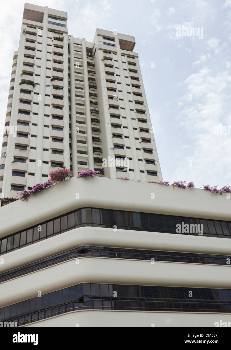 High rise apartments singapore hi-res stock photography and images - Alamy