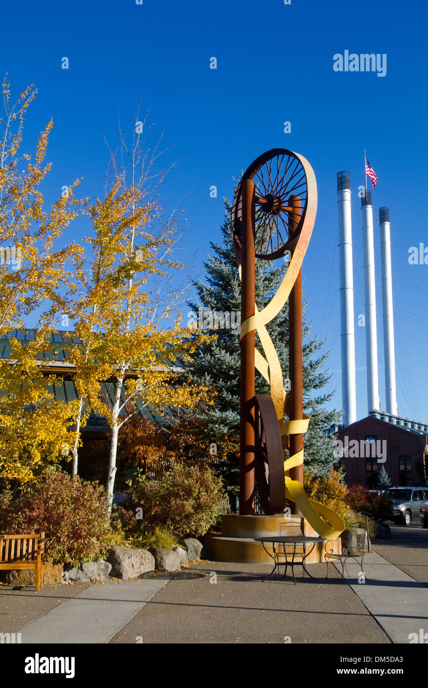 Old mill district bend oregon hi-res stock photography and images - Alamy