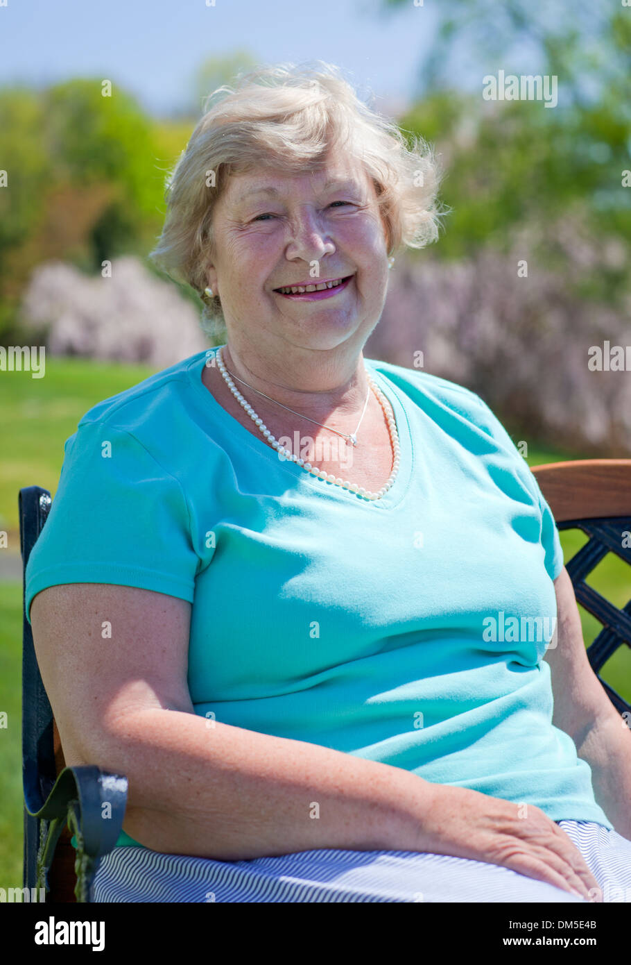 Beautiful mature woman 70 hi-res stock photography and images - Alamy