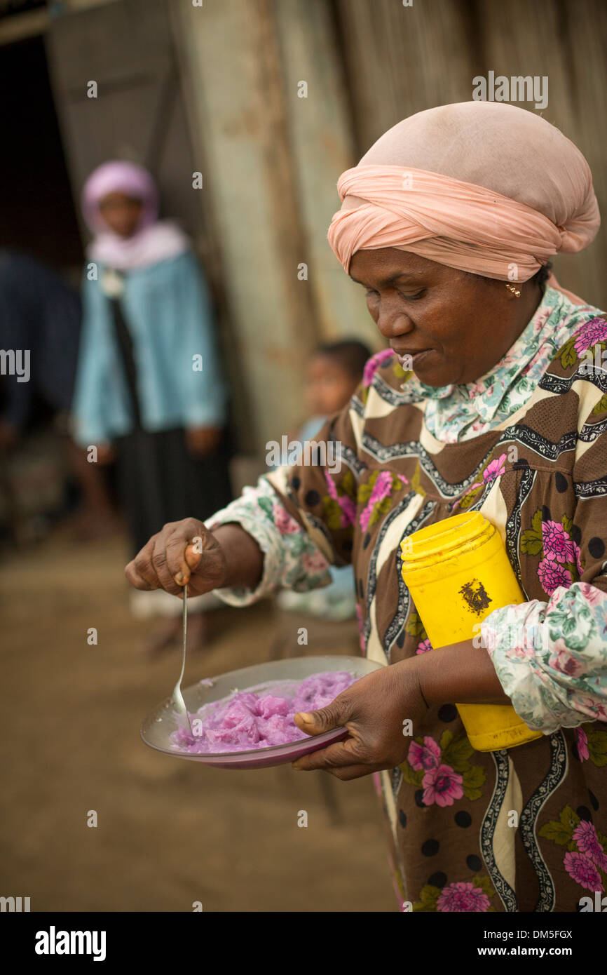 Yam africa hires stock photography and images Alamy