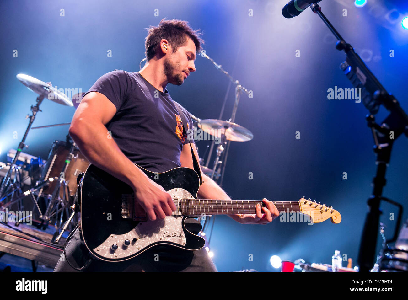 Detroit, Michigan, USA. 11th Dec, 2013. RYAN MARSHALL of 'Walk Off The Earth'  performs on the