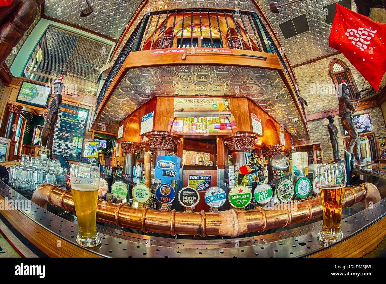 The front bar of the Tap Inn, in Adelaide, South Australia Stock Photo -  Alamy