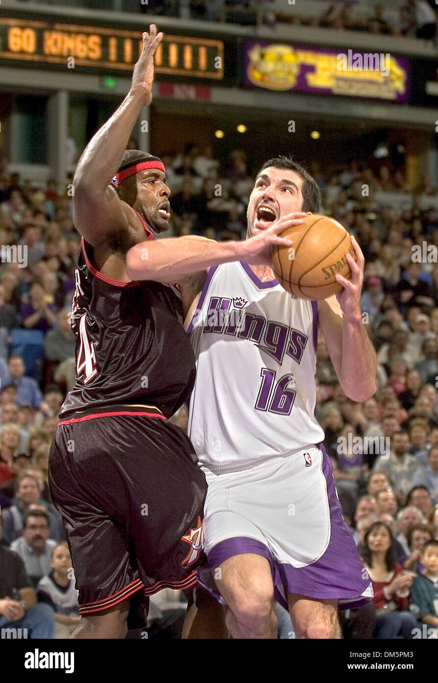 PEJA STOJAKOVIĆ  GREAT PLAYOFF PERFORMANCES 🎯 - Peja lights up Phoenix  for 37 points 🔥🔥🔥 