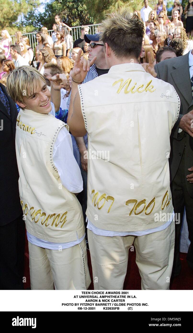 Aug. 12, 2001 - TEEN CHOICE AWARDS 2001.AT UNIVERSAL AMPHITHEATRE IN LA..AARON & NICK CARTER. FITZROY BARRETT /    8-12-2001        K22635FB         (D)(Credit Image: © Globe Photos/ZUMAPRESS.com) Stock Photo