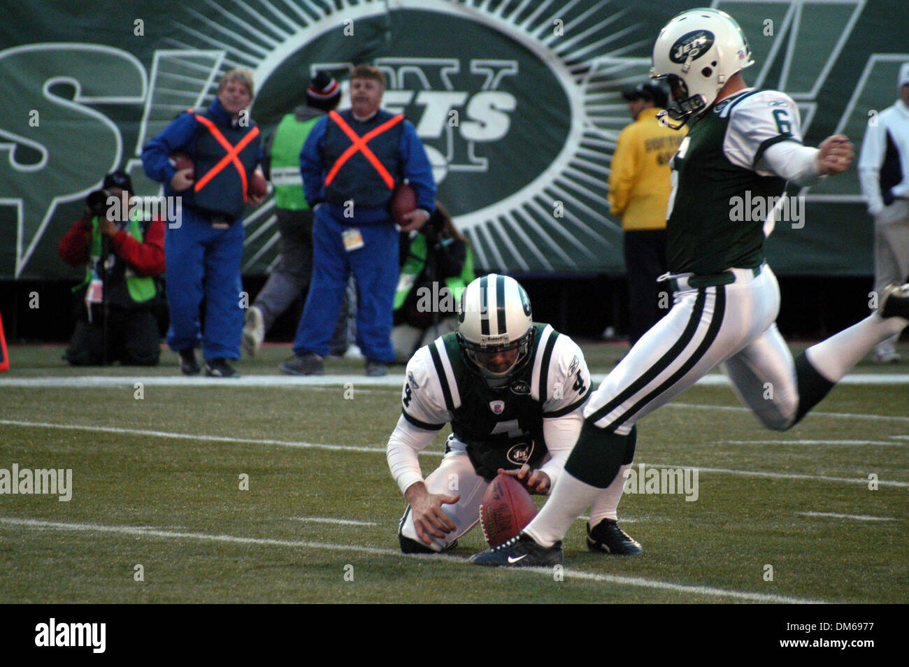 Dec 05, 2004; New York, NY, USA; NFL Football: NY Jets vs HOUSTON TEXANS at  Giant Stadium in New York City. JETS won the game 29-7 Stock Photo - Alamy