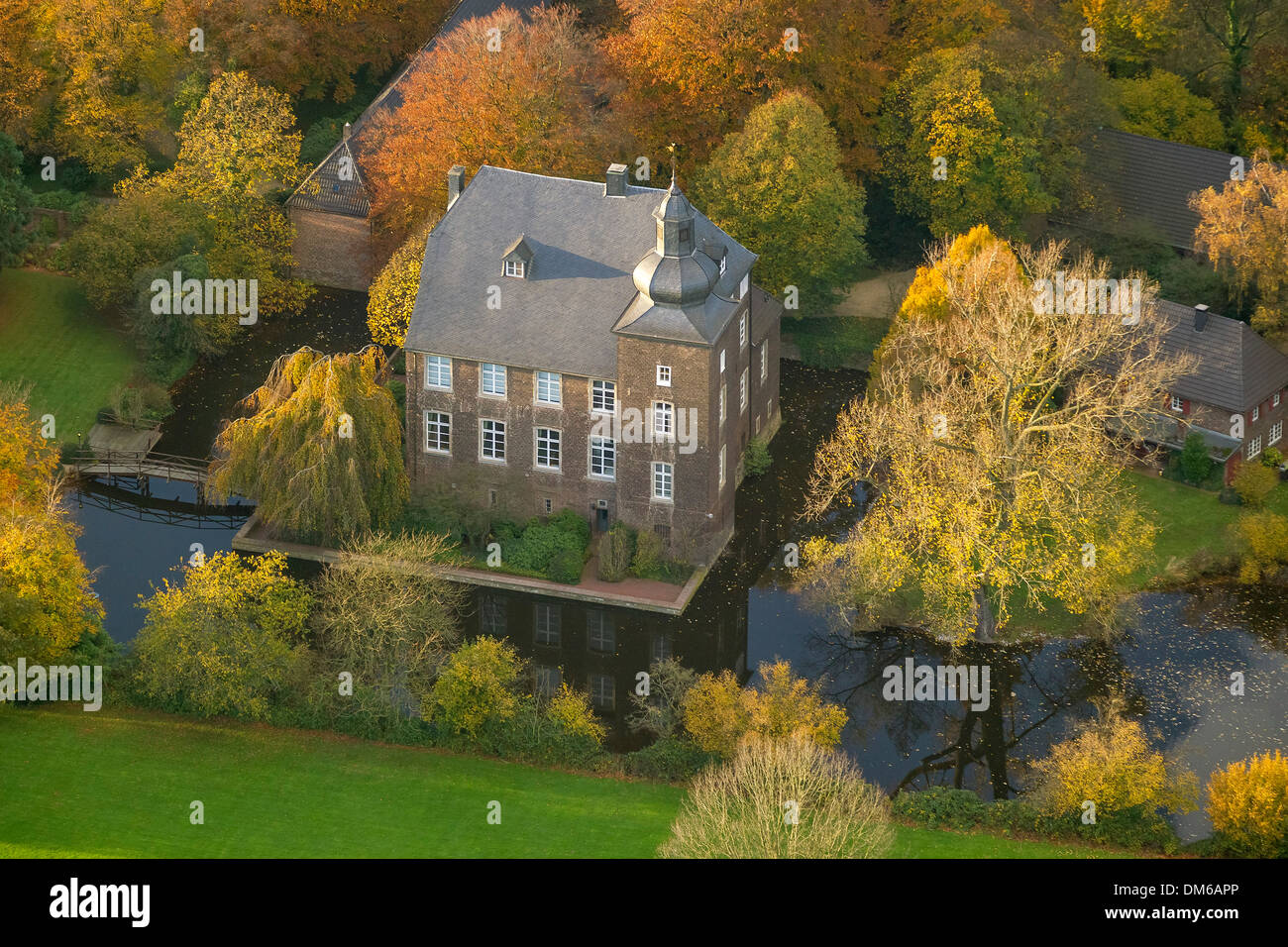 Aerial View Haus Voerde Voerde House Set In An Autumnal Park