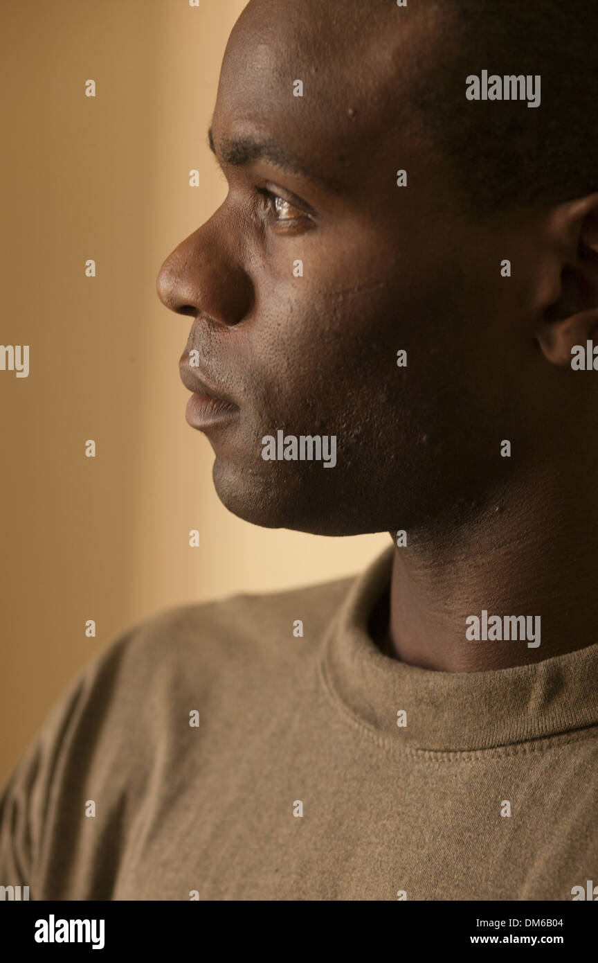 AFRICAN AMERICAN MAN PORTRAIT PROFILE SERIOUS Stock Photo - Alamy