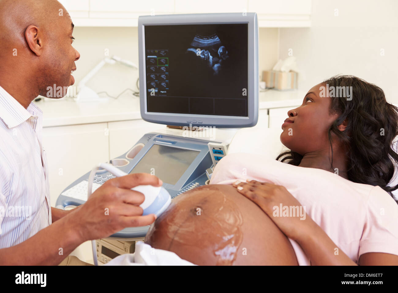 Pregnant black woman scan hires stock photography and images Alamy