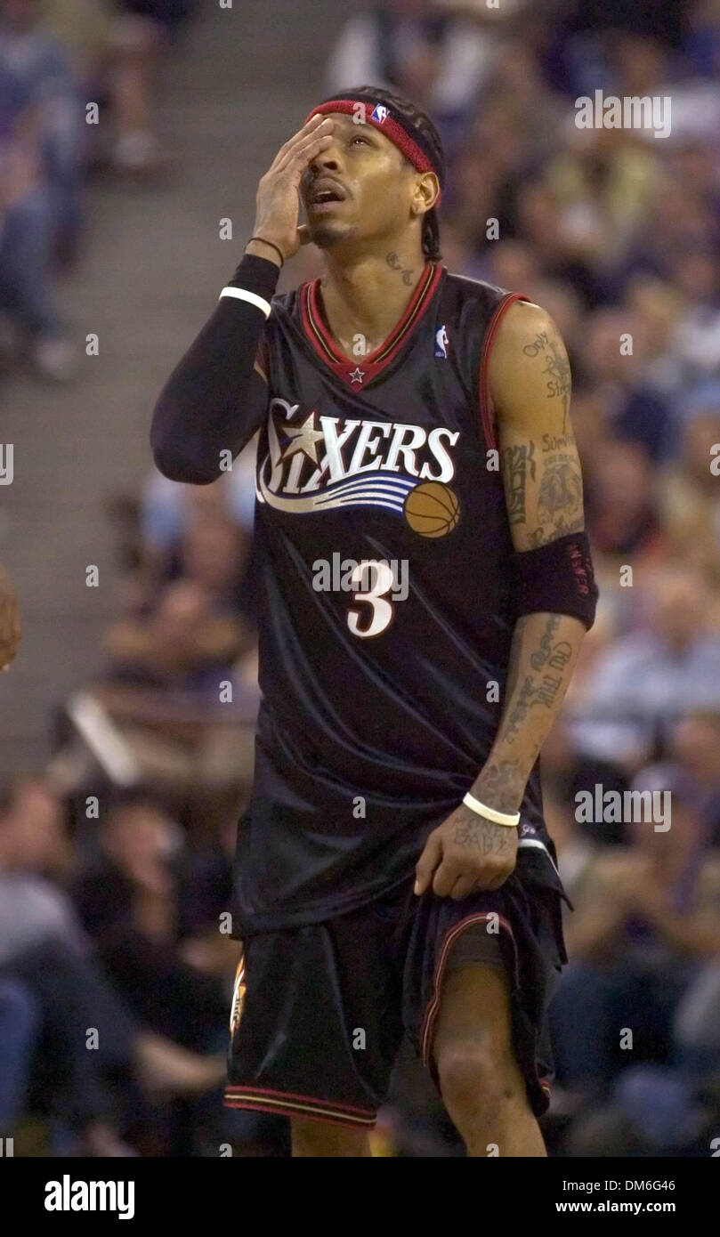 488 Allen Iverson Sixers 90s Stock Photos, High-Res Pictures, and