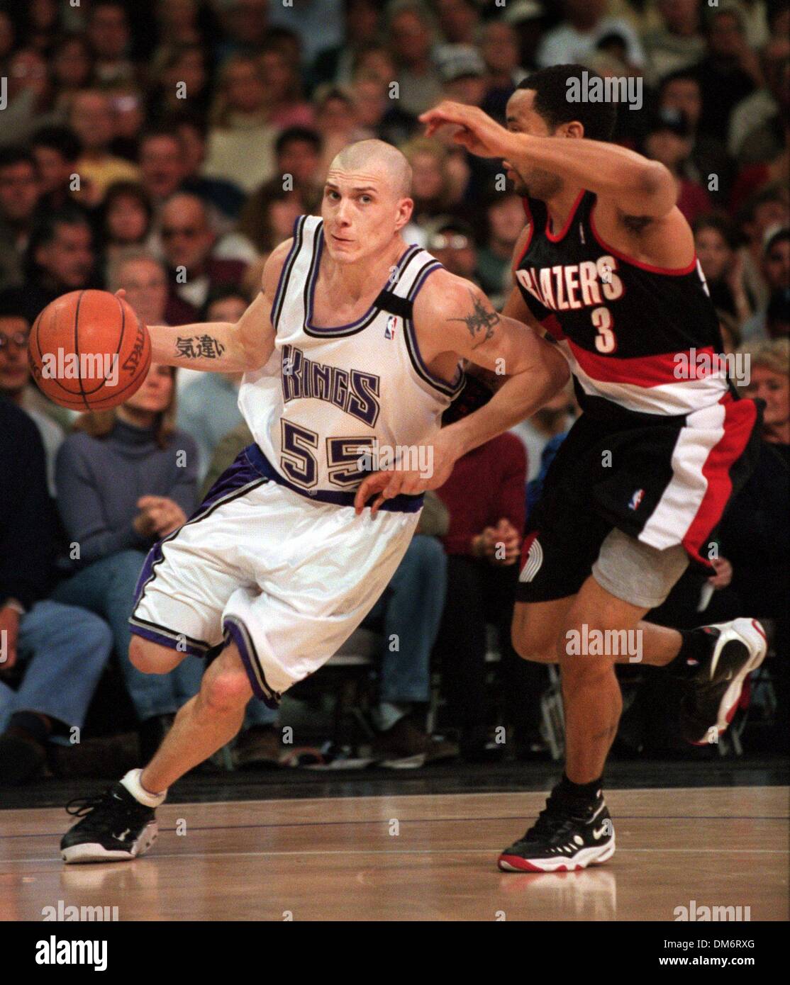 Damon stoudamire shoes shop