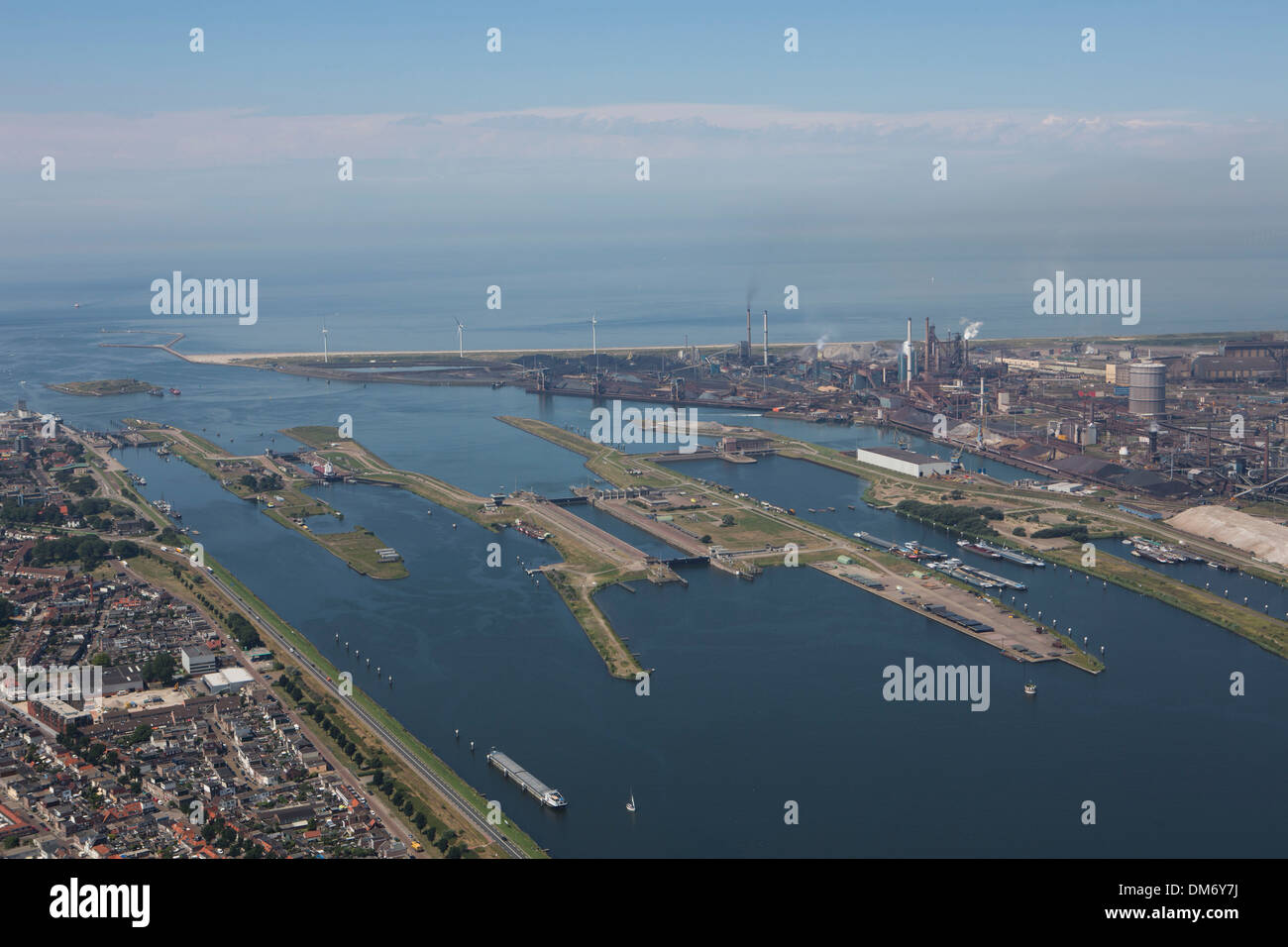 IJMUIDEN - A drone photo of the Tata Steel IJmuiden steel factory. ANP  JEFFREY GROENEWEG netherlands out - belgium out Stock Photo - Alamy