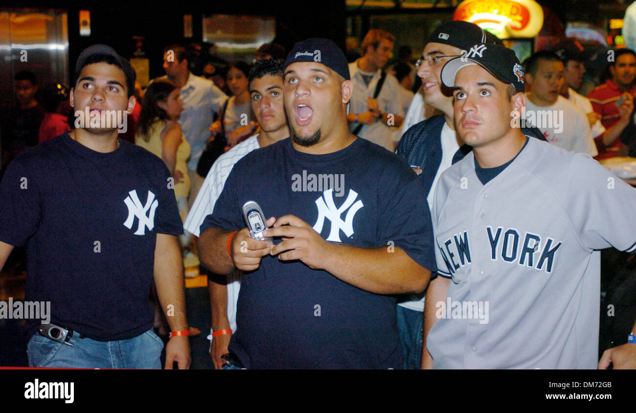 Jul 16, 2005; New York, NY, USA; Yankee fans watch the game on t.v. at ESPN Zone