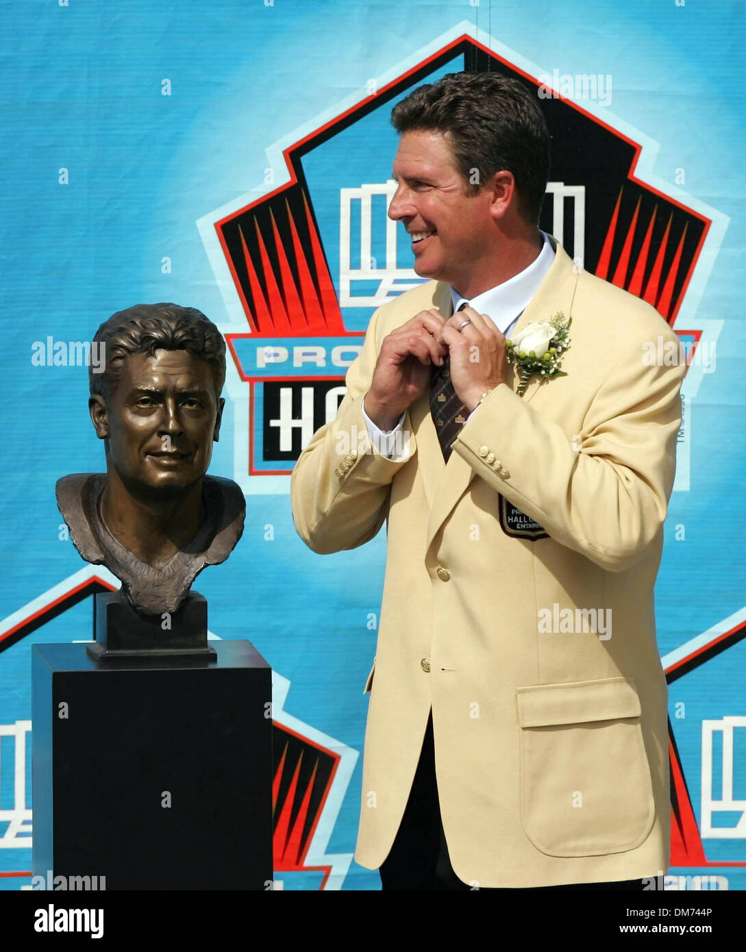 dan marino bust