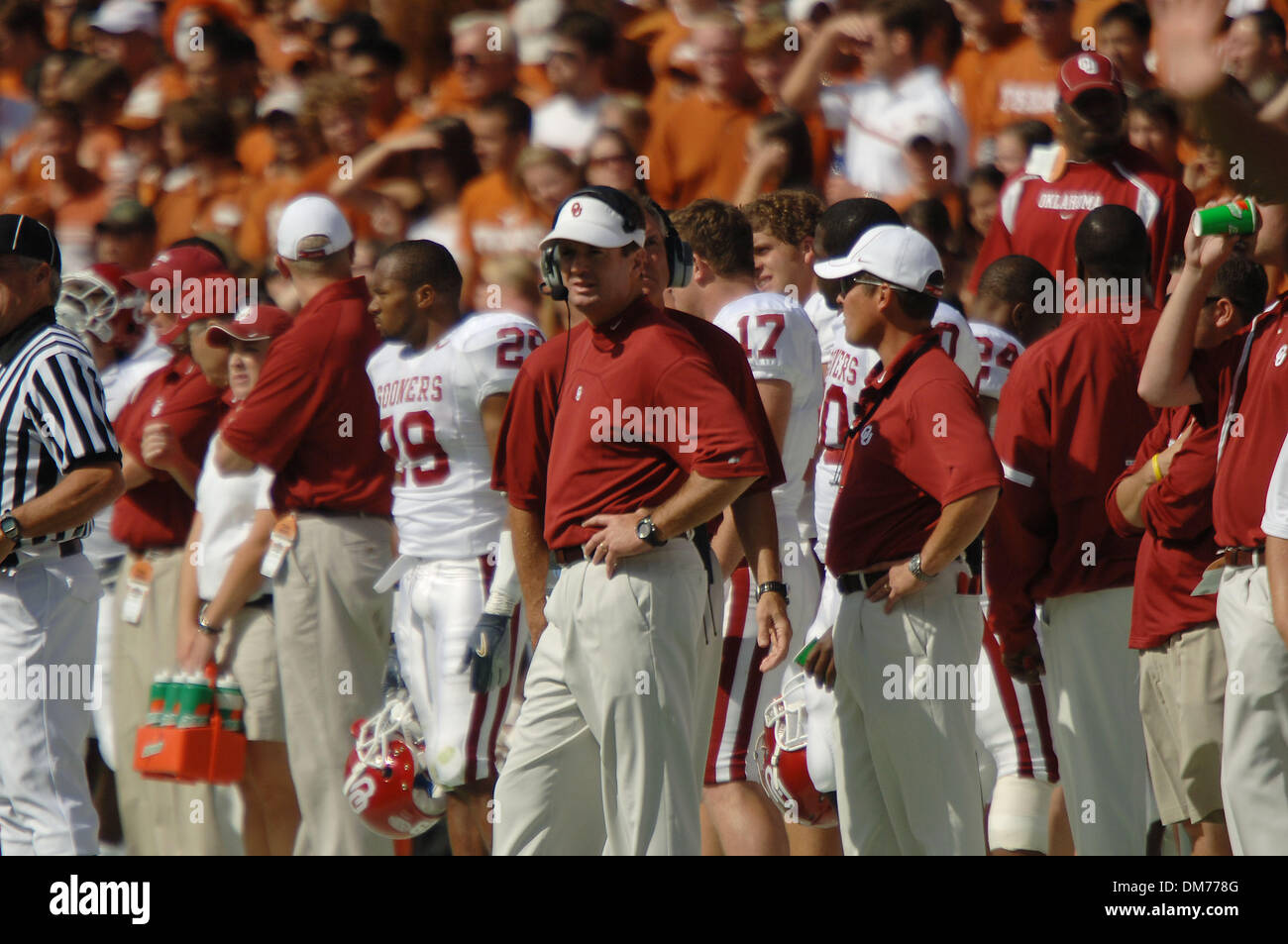 Oct 08, 2005; Dallas, TX, USA; 2 ranked University of Texas Longhorns