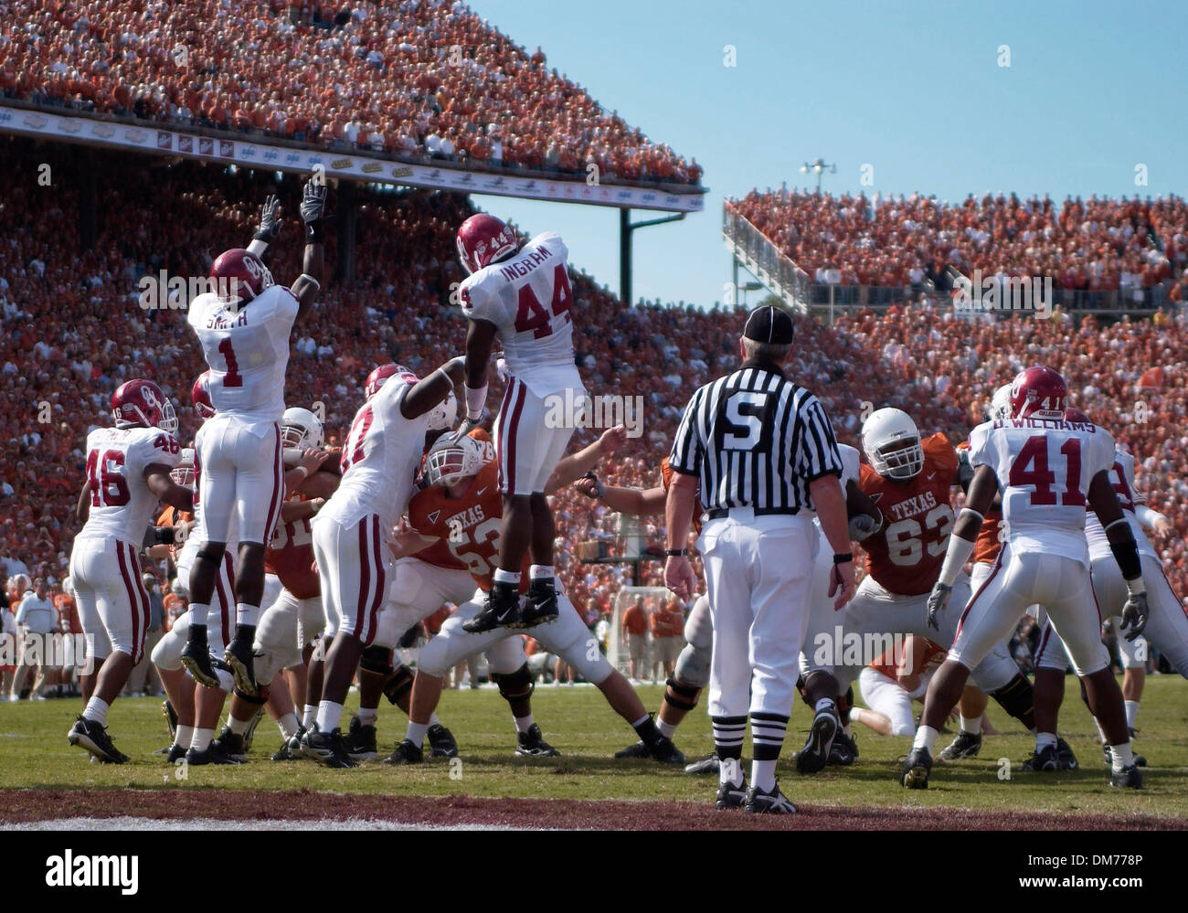 Oct 08, 2005; Dallas, TX, USA; 2 ranked University of Texas Longhorns