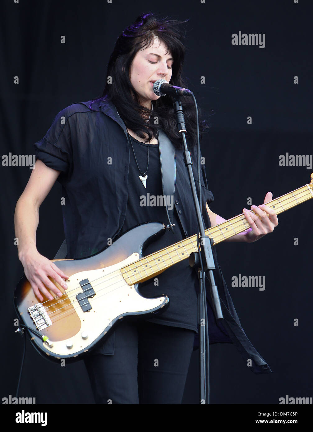 Emma Richardson of Band of Skulls Reading Festival 2012 - Performances