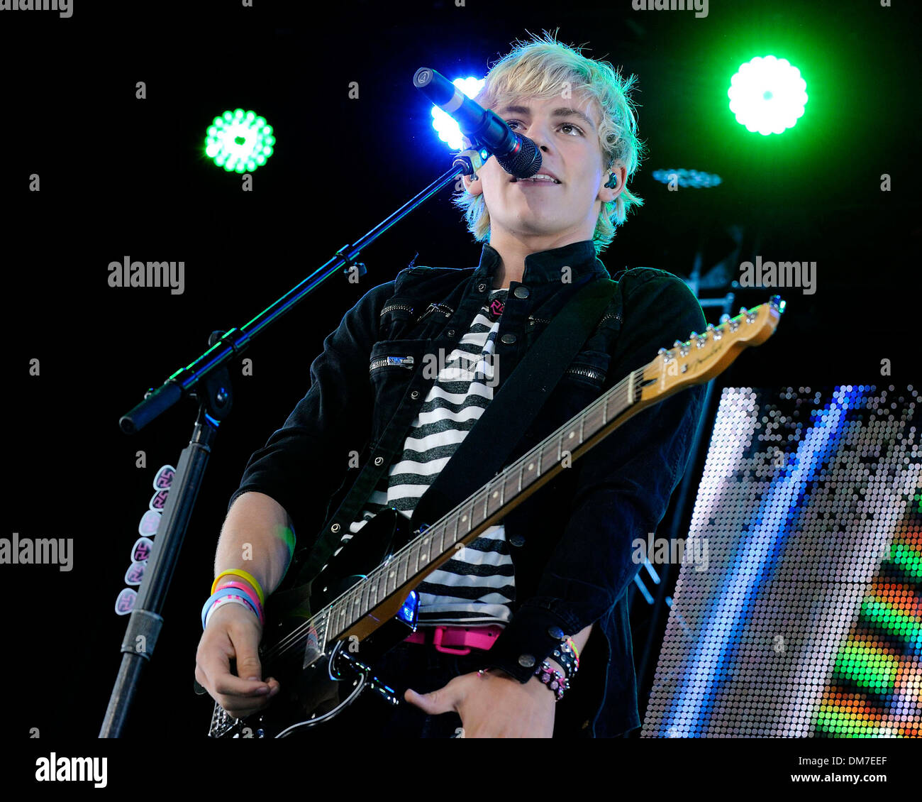 R5 Ross Lynch ピック R5 Ross Lynch ピック