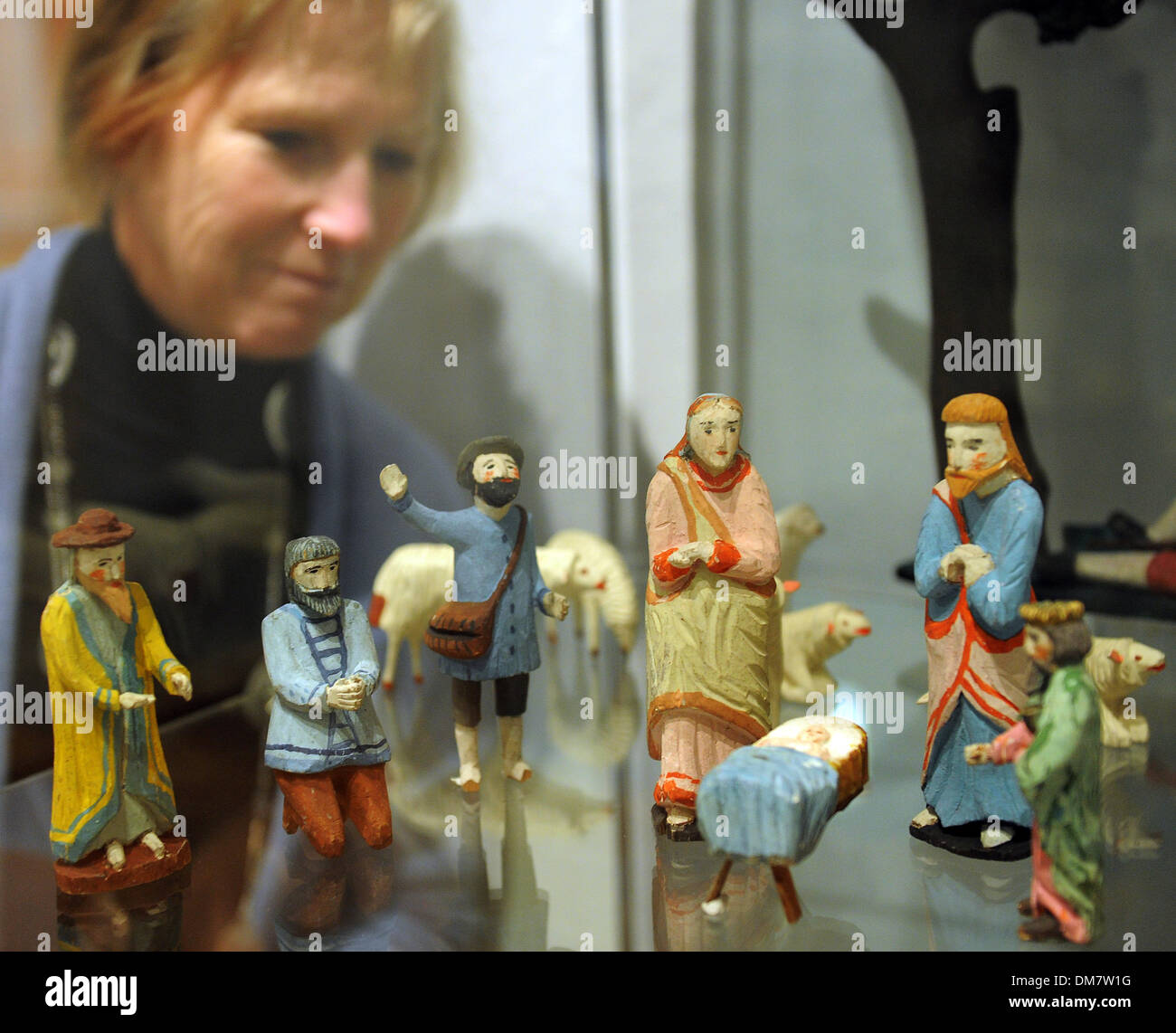 Nativity set hires stock photography and images Alamy