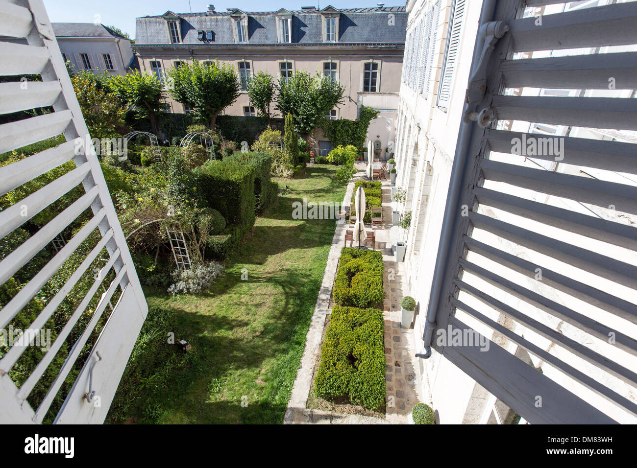 LANDSCAPED GARDEN, THE BED BREAKFAST 'AILLEURS‚Äô IN THE FORMER BISHOP'S PALACE OF CHARTRES, EURE-ET-LOIR (28), FRANCE Stock Photo