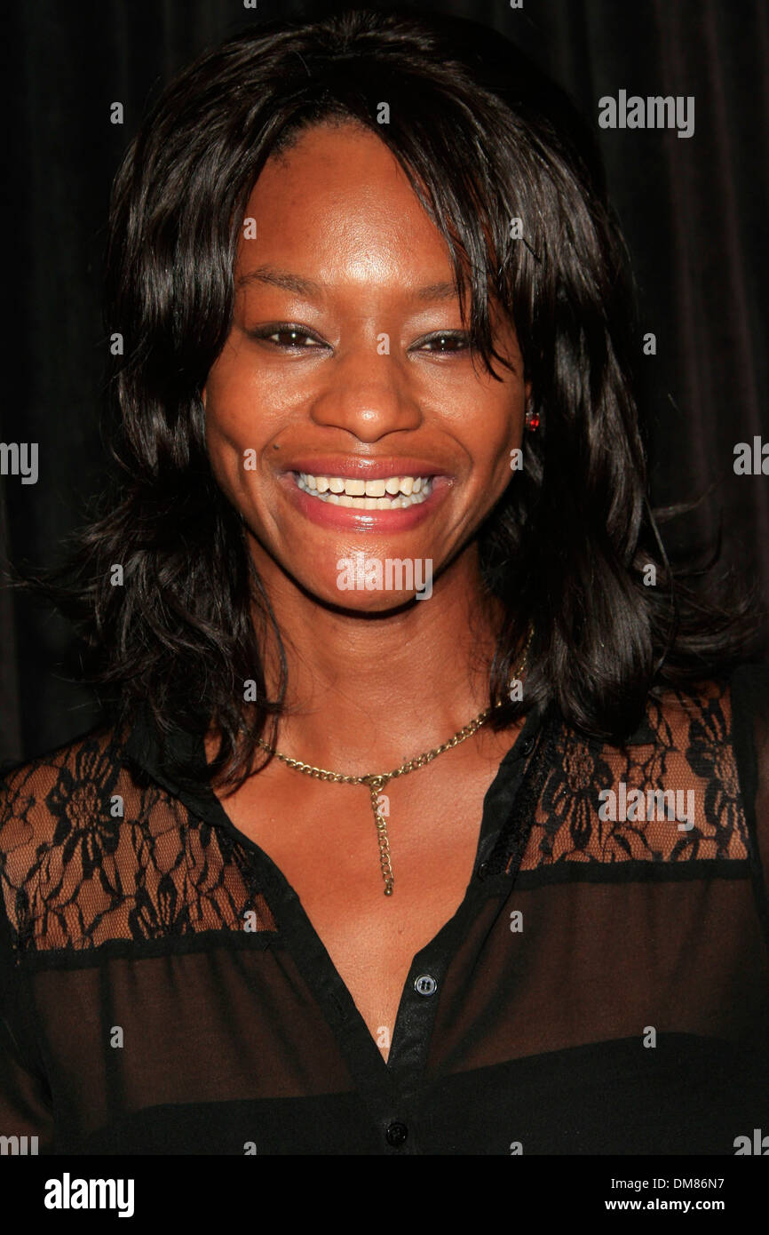 Sufe Bradshaw and Joanna Mahaffy at the premiere for The Intruders at  Universal City Walk. Los Angeles, CA. 5/21/09 Stock Photo - Alamy