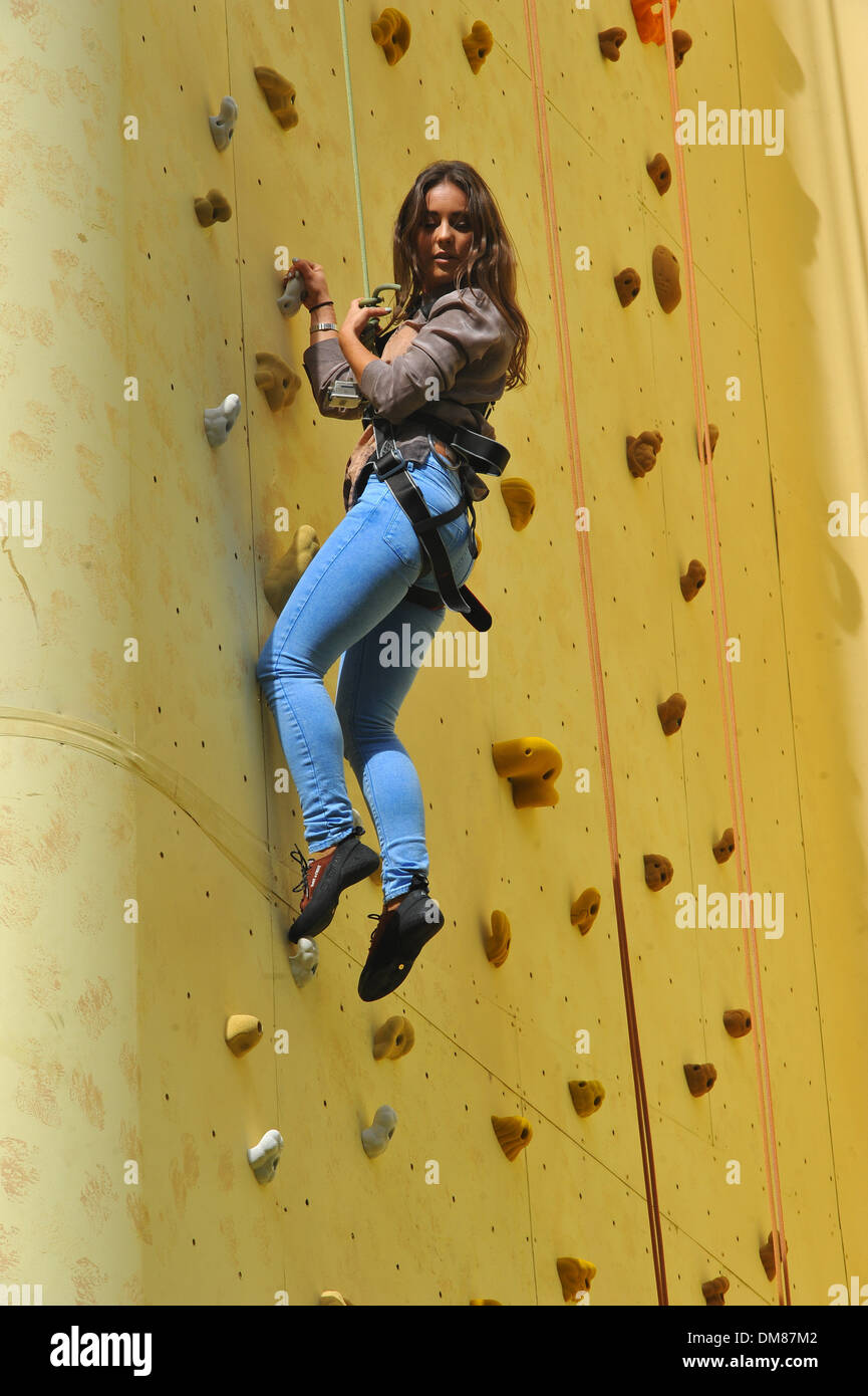 Louise Thompson Walker's deep ridged crisps - Britain's tallest ...
