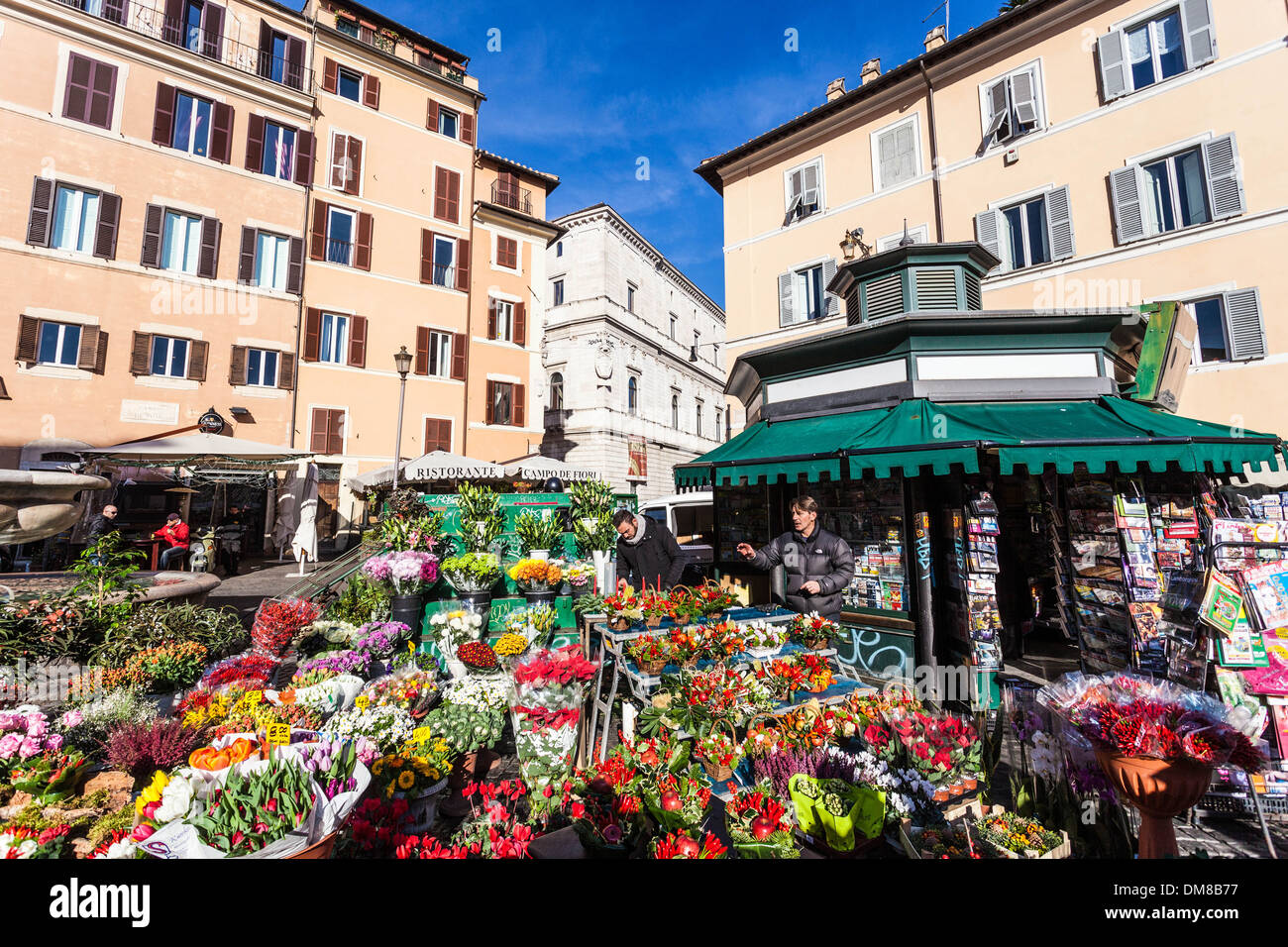 Flower kiosk in Campo di Fiori, Rome, Italy Stock Photo - Alamy